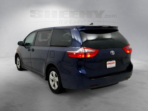 2020 Toyota Sienna SE