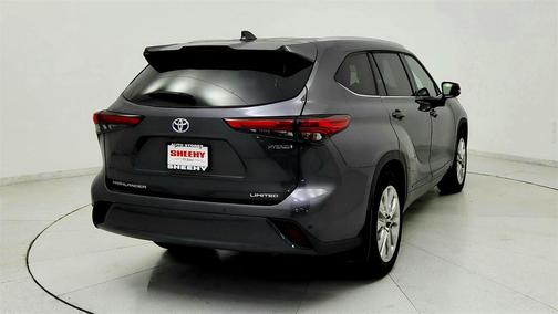 2022 Toyota Highlander Hybrid Limited