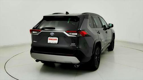 2023 Toyota RAV4 Hybrid SE