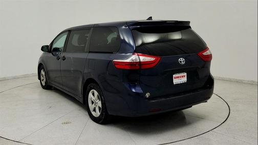2019 Toyota Sienna SE
