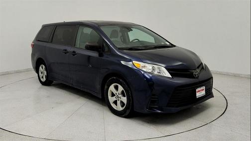 2019 Toyota Sienna SE