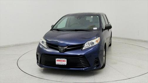 2020 Toyota Sienna SE