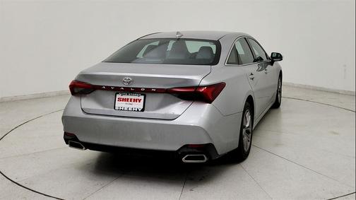 2022 Toyota Avalon XLE