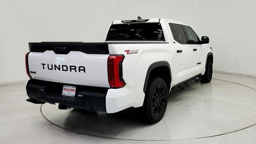 Ice 2023 Toyota Tundra SR5