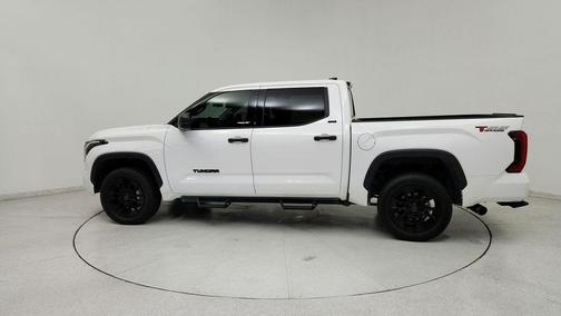 Ice 2023 Toyota Tundra SR5