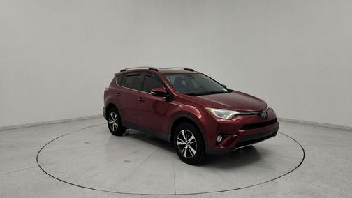 Pearl 2018 Toyota RAV4 XLE