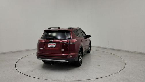 Pearl 2018 Toyota RAV4 XLE