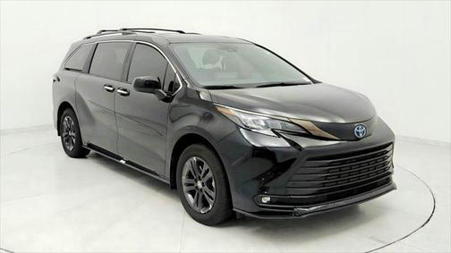 2024 Toyota Sienna Woodland Edition