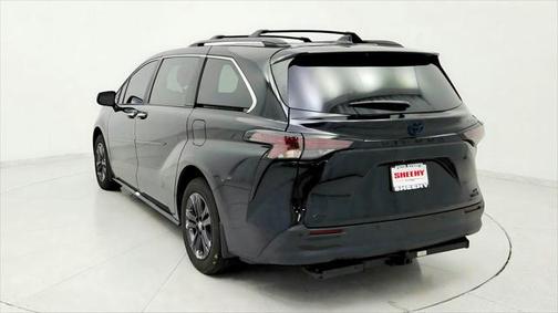 2024 Toyota Sienna Woodland Edition
