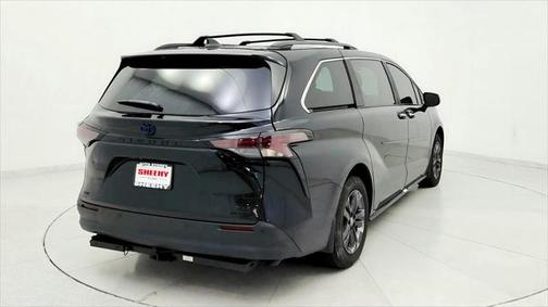 2024 Toyota Sienna Woodland Edition