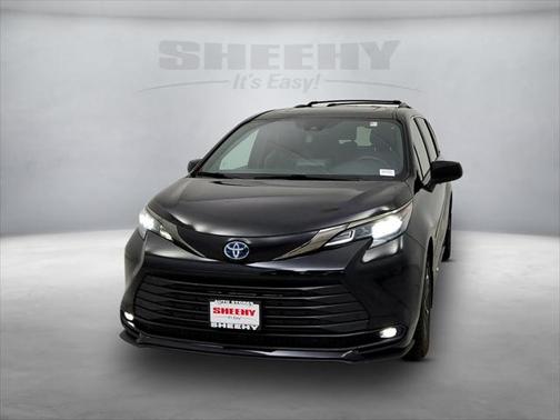 2024 Toyota Sienna Woodland Edition