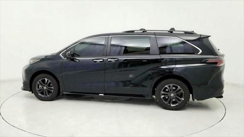 2024 Toyota Sienna Woodland Edition