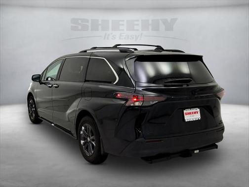 2024 Toyota Sienna Woodland Edition