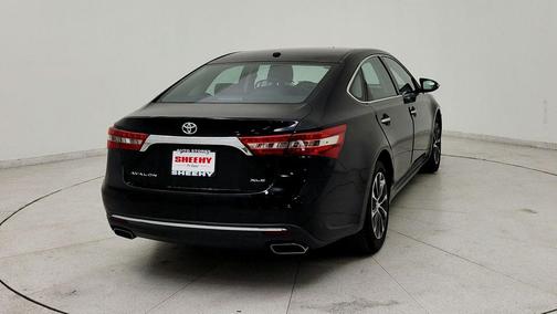 Midnight Black 2018 Toyota Avalon XLE Premium