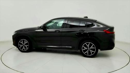 2023 BMW X4 xDrive30i