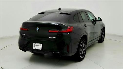 2023 BMW X4 xDrive30i