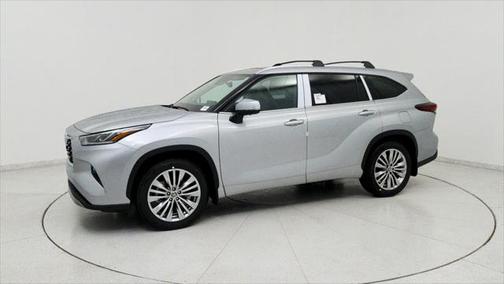 2025 Toyota Highlander Platinum