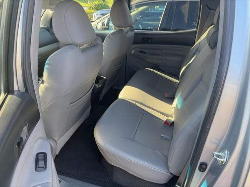 2015 Toyota Tacoma Base