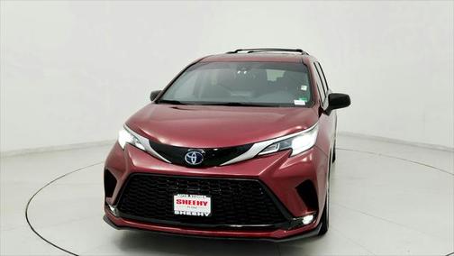 2022 Toyota Sienna XSE 7 Passenger