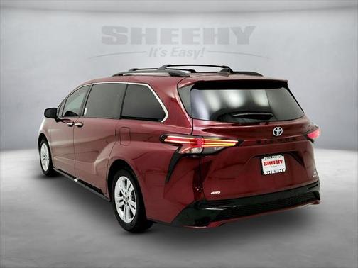 2022 Toyota Sienna XSE 7 Passenger