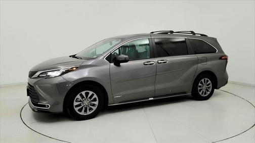 2021 Toyota Sienna XLE 7 Passenger