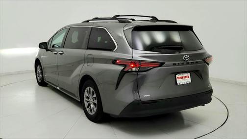 2021 Toyota Sienna XLE 7 Passenger