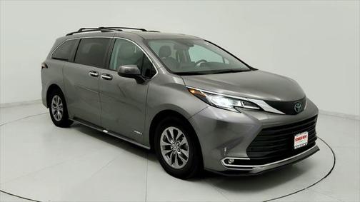2021 Toyota Sienna XLE 7 Passenger