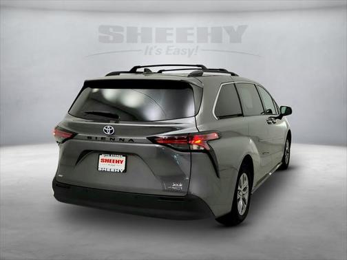 2021 Toyota Sienna XLE 7 Passenger