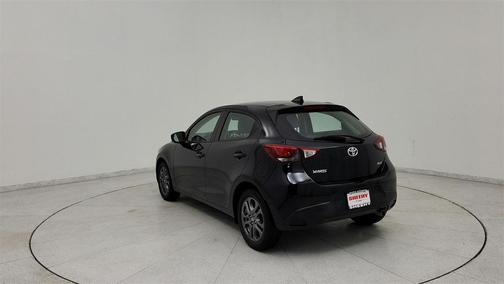 2020 Toyota Yaris Sedan XLE