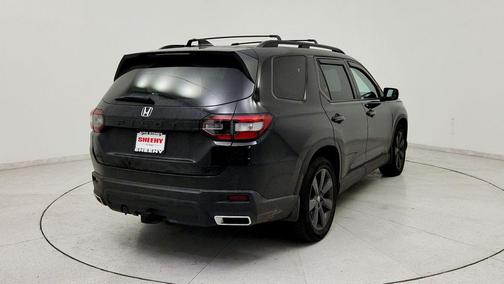 Crystal Black Pearl 2023 Honda Pilot AWD Sport