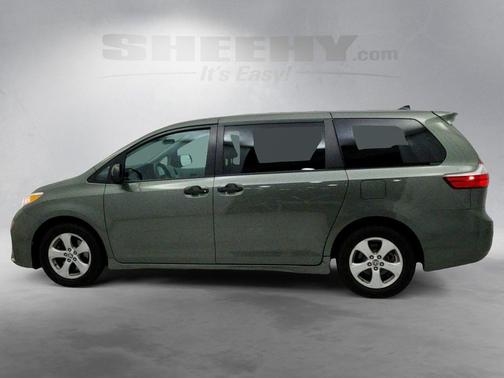 2020 Toyota Sienna SE