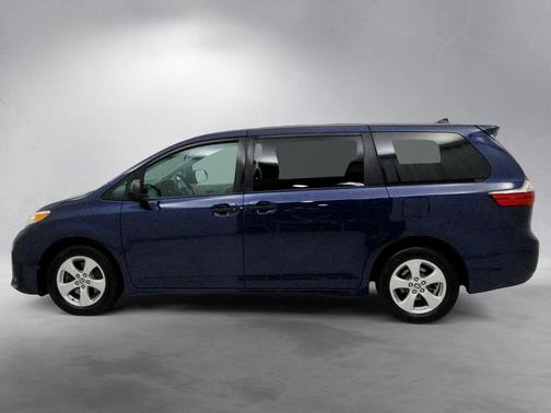 Pearl 2020 Toyota Sienna SE