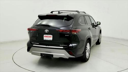 2025 Toyota Highlander Hybrid Platinum
