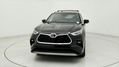 2025 Toyota Highlander Hybrid Platinum