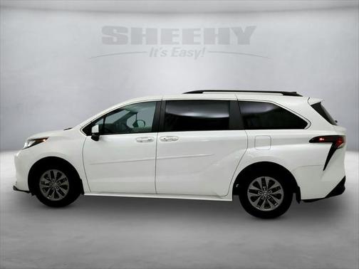 2023 Toyota Sienna XLE 7 Passenger