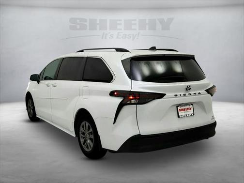 2023 Toyota Sienna XLE 7 Passenger