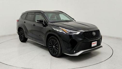 Midnight Black Metallic 2023 Toyota Highlander XSE