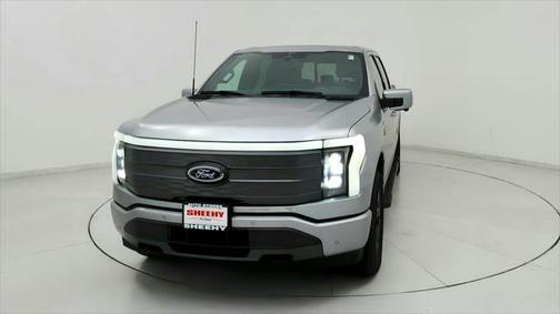 2023 Ford F-150 Lightning LARIAT