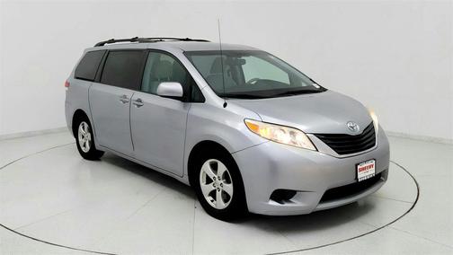 2014 Toyota Sienna LE
