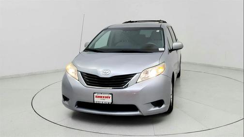 2014 Toyota Sienna LE