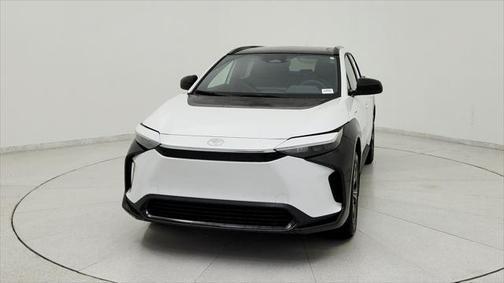 2025 Toyota bZ4X XLE