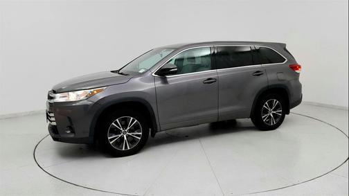 2017 Toyota Highlander LE