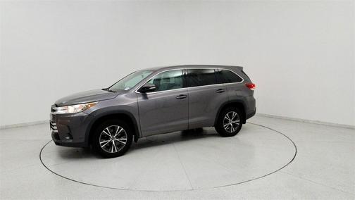 2017 Toyota Highlander LE