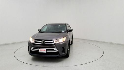 2017 Toyota Highlander LE