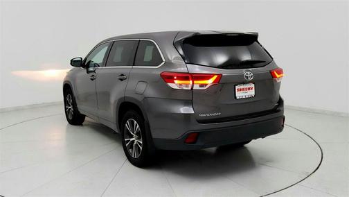 2017 Toyota Highlander LE