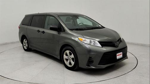 2020 Toyota Sienna SE