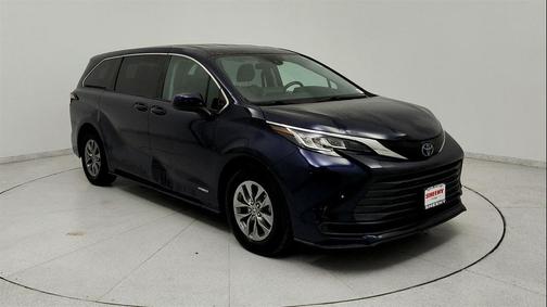 2021 Toyota Sienna LE