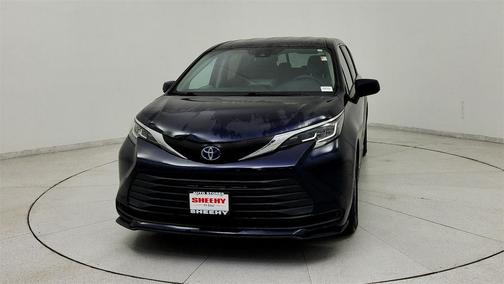 2021 Toyota Sienna LE