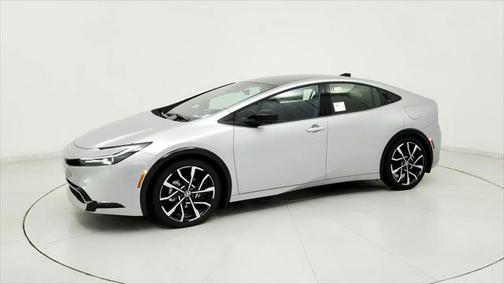 2025 Toyota Prius L