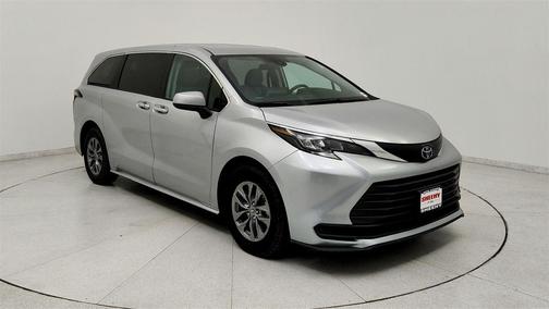 2024 Toyota Sienna LE